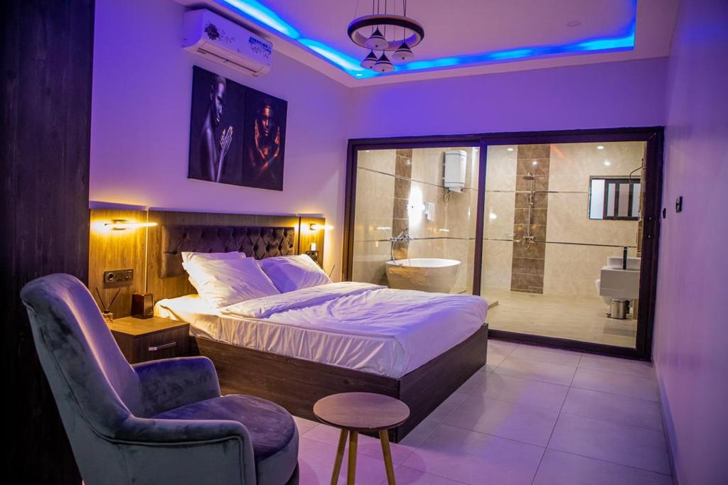Lounge La Vida Loca — Équipement culturel & loisirs à Ouagadougou, Burkina Faso | Dream Studio