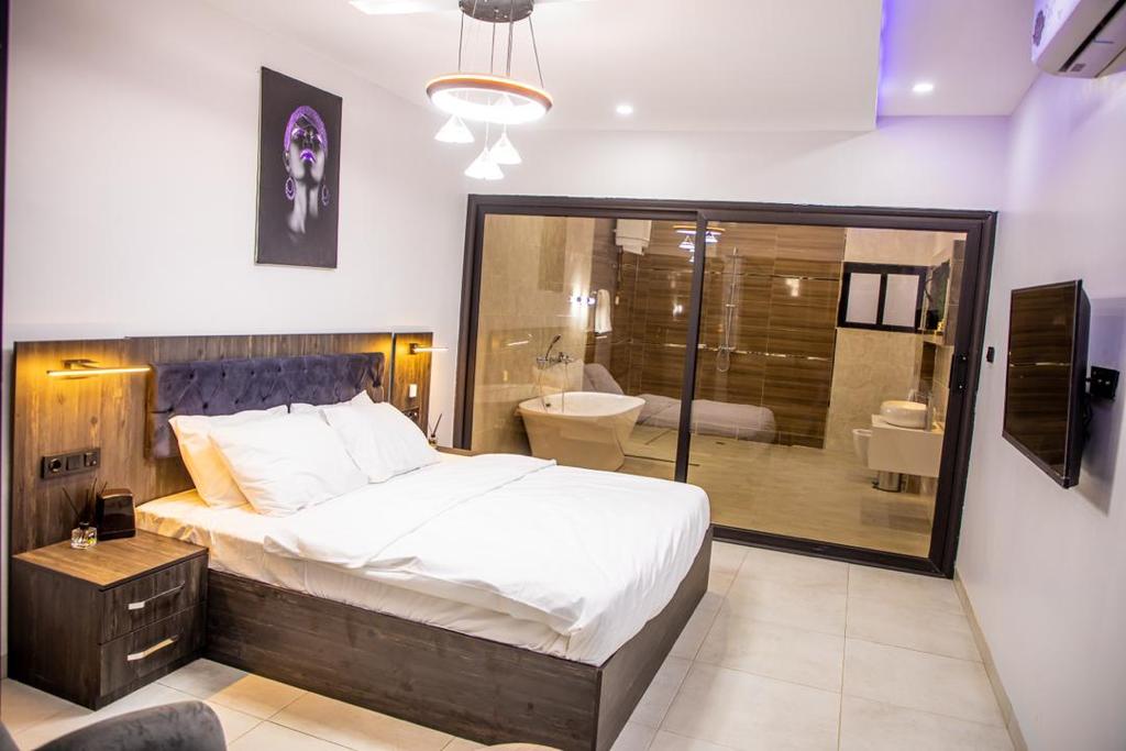 Lounge La Vida Loca — Équipement culturel & loisirs à Ouagadougou, Burkina Faso | Dream Studio